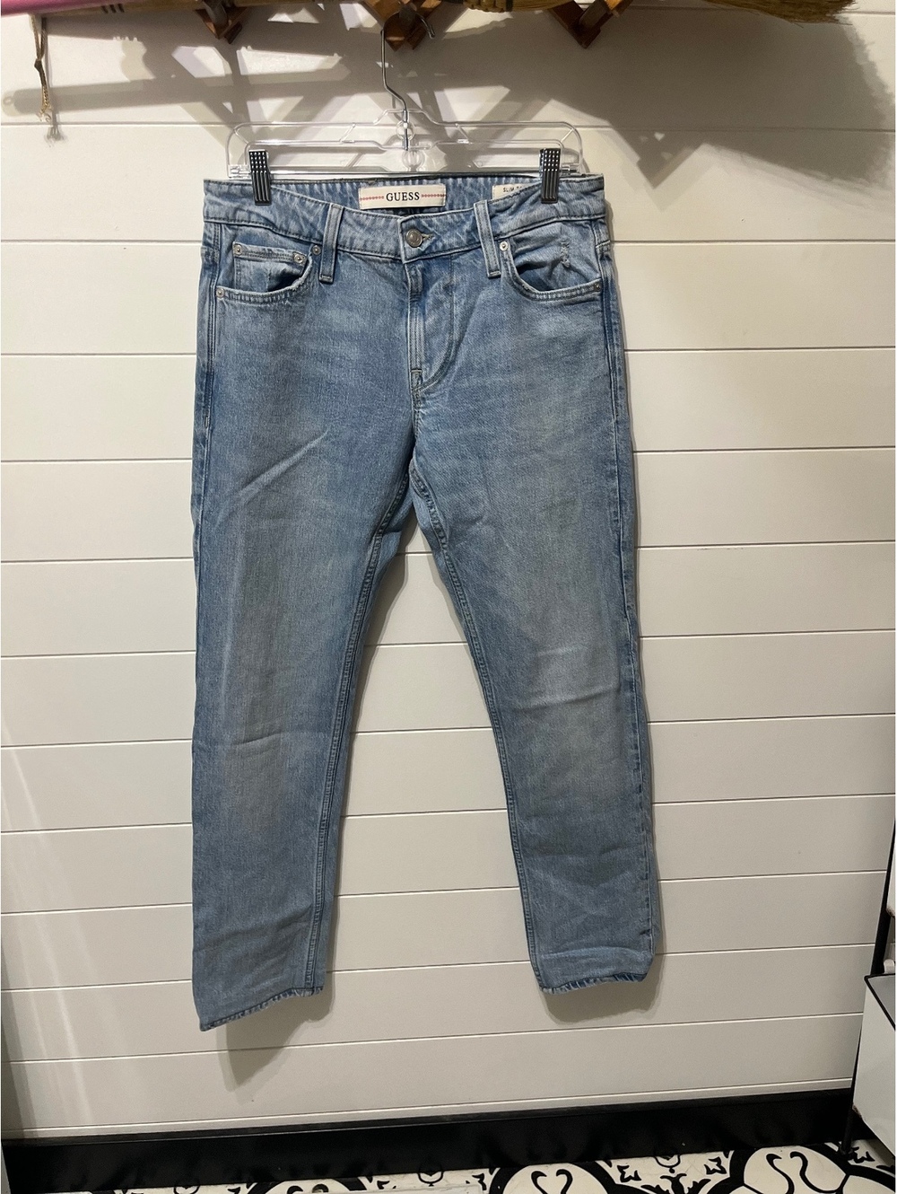 GUESS Men's Slim Tapered Jeans Size 30 Light Wash Denim M5GAS2 D4286